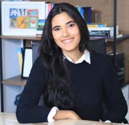 Júlia Nahyá Santa Brígida de Castro — Sócia, AMR Advogados Belém PA